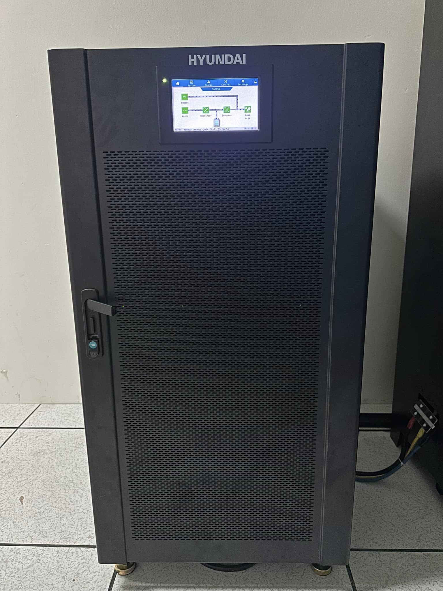 Bộ lưu điện online dạng tower